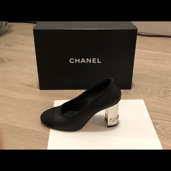 Final Price ❤️Authentic Chanel Pumps❤️ (Only available until Nov 15) - Picture 7 of 14